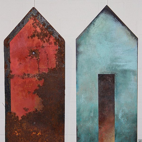 Häuser / 2012 - Acrylfarben, Sand auf oxydiertem Eisen, Stahlplatte und MDF, each 34*75 cm